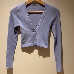 Brandy Melville “Out From Under” Ribbed Snap V-Neck Cropped Top – XS